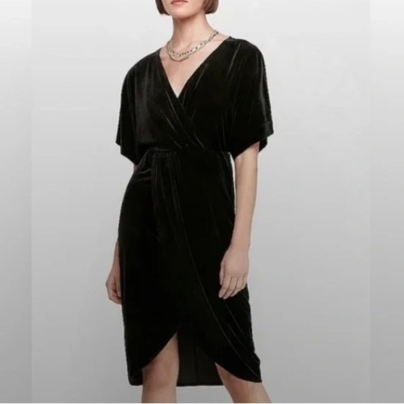 Express Dresses & Skirts - Express Women’s Black Velvet Faux Wrap holiday Midi Dress Size L Short Sleeve